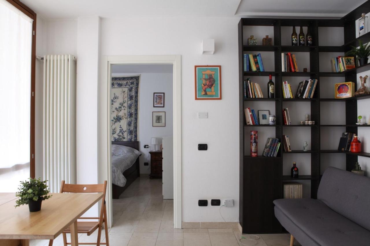 Terrace Apartment Close To Metro Station Milano Exteriör bild