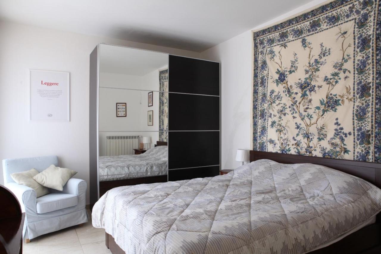 Terrace Apartment Close To Metro Station Milano Exteriör bild