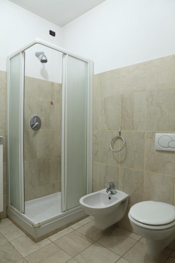 Terrace Apartment Close To Metro Station Milano Exteriör bild