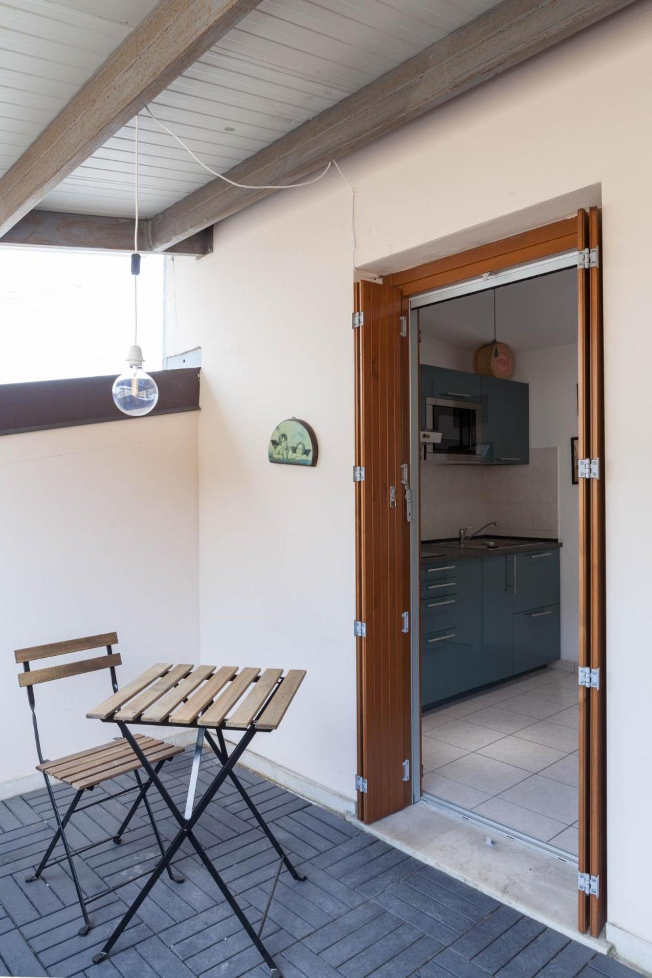 Terrace Apartment Close To Metro Station Milano Exteriör bild
